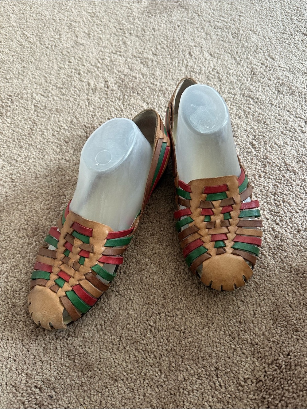 Softspots huaraches sandals multicolored leather Size 9